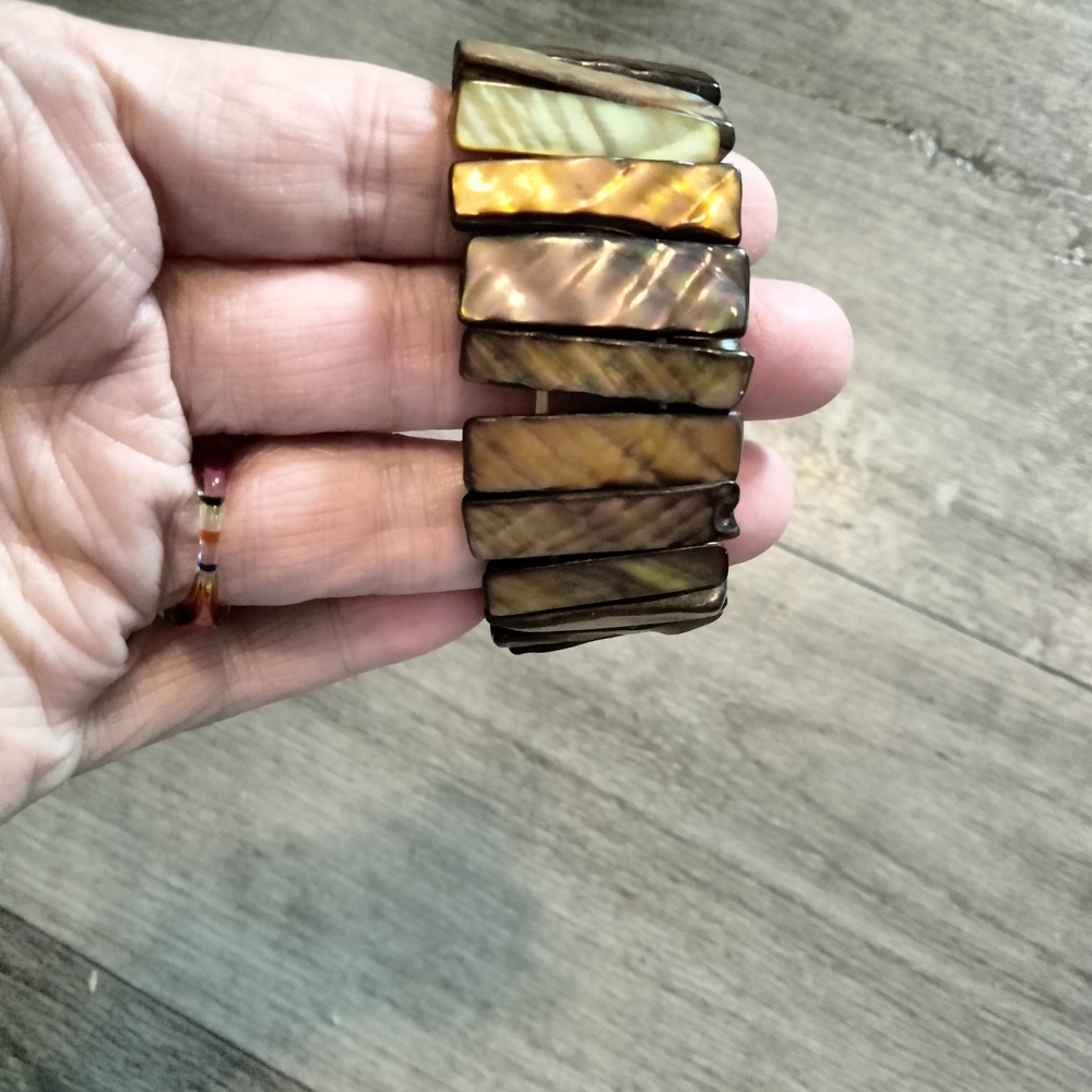 Iridescent Abalone Rectangle Stretch Bracelet - Picture 3 of 5